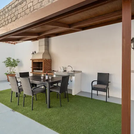 בית נופש Casa Acogedora Con Barbacoa *